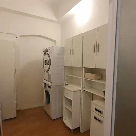 Gruener Fuerst Mit Sitzecke Im Innenhof & Naehe Park & Erdgeschoss Bad Muskau