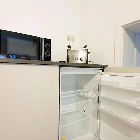 Gruener Fuerst Mit Sitzecke Im Innenhof & Naehe Park & Erdgeschoss Apartment *