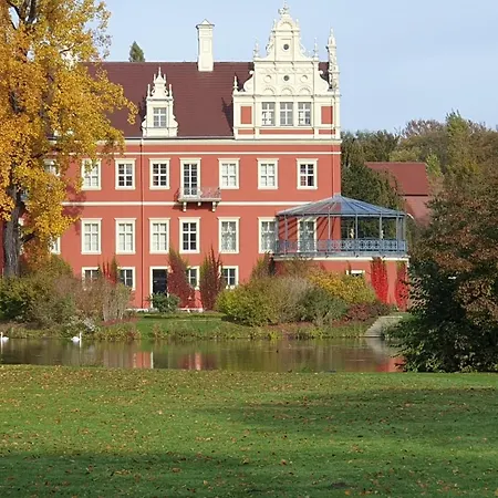 Kleine hübsche Unterkunft in Bad Muskau im EG, Nähe Schloss, Waldeisenbahn, Hermansbad, UNESCO Geopark, Nähe polnischer Markt, Top Lage für Ausflugsziele zum Wandern oder Radfahren Apartment