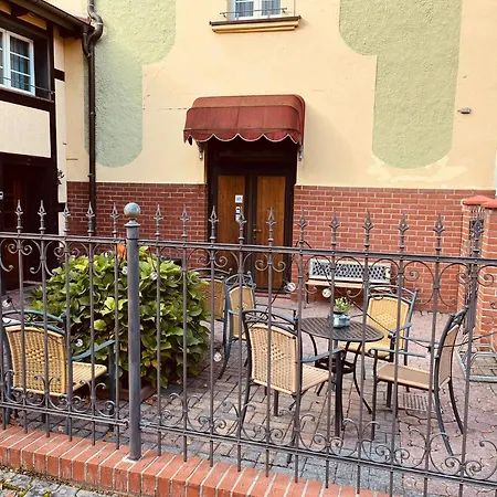 Gruener Fuerst Mit Sitzecke Im Innenhof & Naehe Park & Erdgeschoss Apartment *