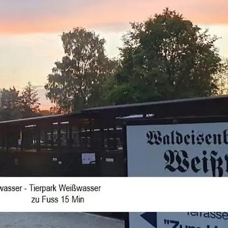 Apartment Kleine hübsche Unterkunft in Bad Muskau im EG, Nähe Schloss, Waldeisenbahn, Hermansbad, UNESCO Geopark, Nähe polnischer Markt, Top Lage für Ausflugsziele zum Wandern oder Radfahren Bad Muskau