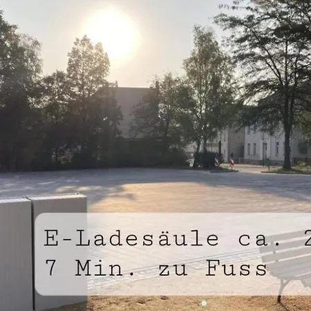 Apartment Kleine hübsche Unterkunft in Bad Muskau im EG, Nähe Schloss, Waldeisenbahn, Hermansbad, UNESCO Geopark, Nähe polnischer Markt, Top Lage für Ausflugsziele zum Wandern oder Radfahren *