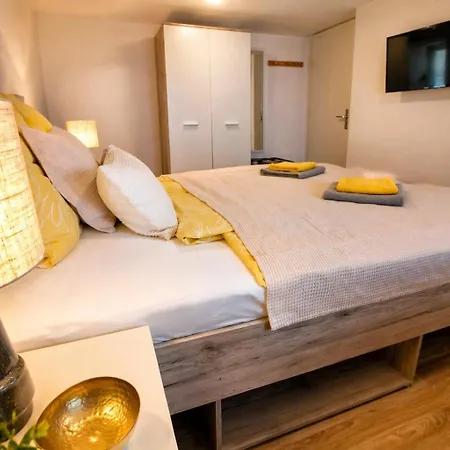 Gemütliches Am Muskauer Park Sauna Zubuchbar Hunde Willkommen Ruhige Lage Apartment *