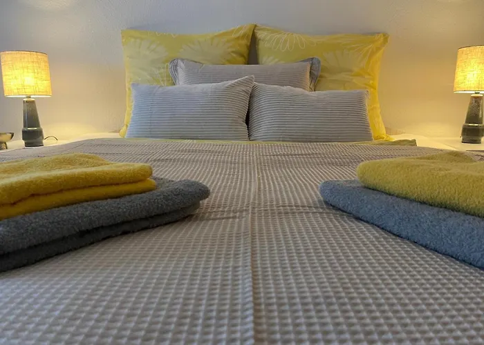 Kleine Huebsches Apartment,sauna Im Haus, Hunde Willkommen, Nahe Park, Waldeisenbahn, Hermansbad, Unesco Geopark, Naehe Polnischer Markt, Lage Fuer Ausflugsziele Zum Wandern Oder Radfahren Bad Muskau